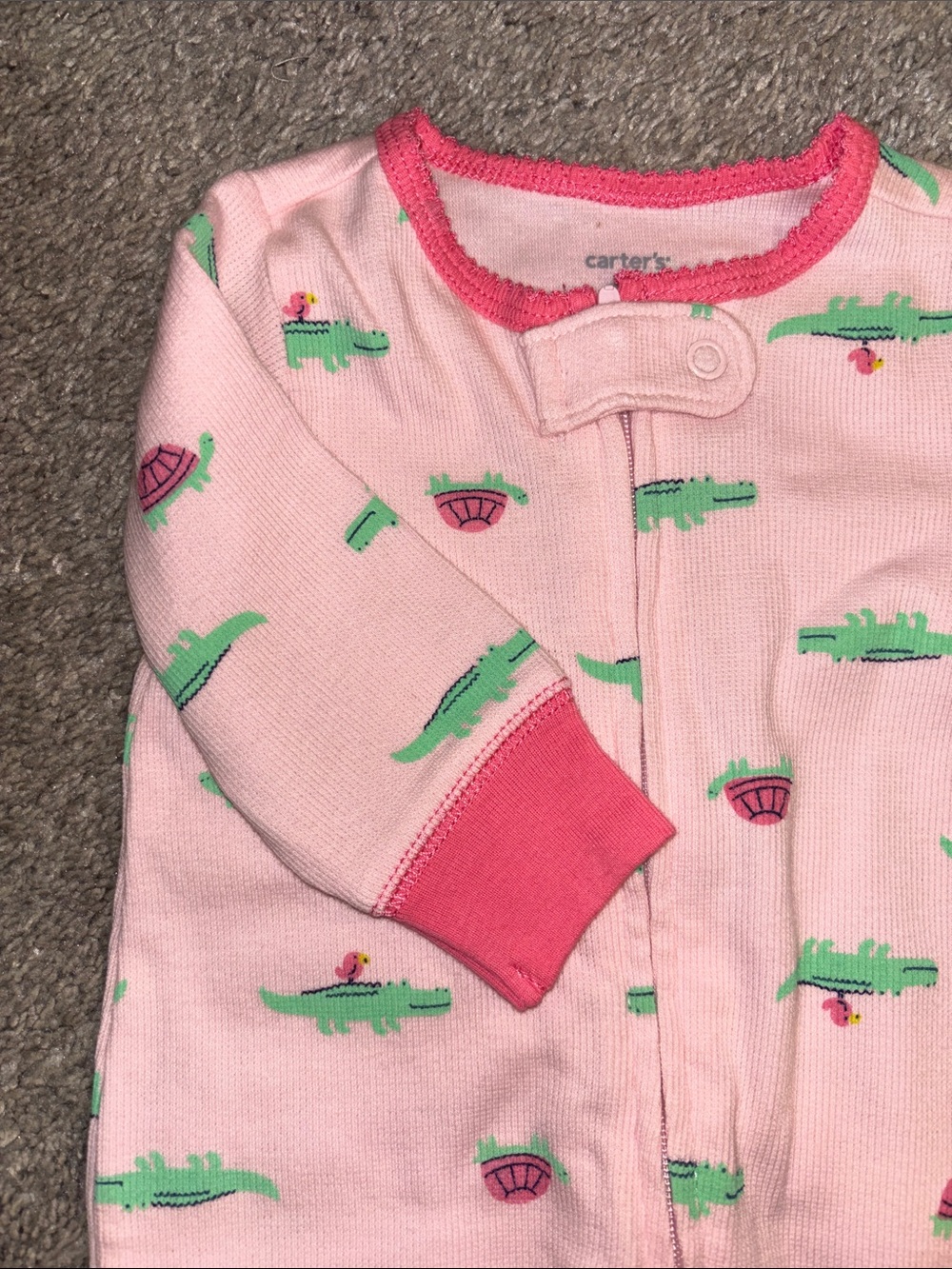 💖 Carter’s Ribbed Onesie - Picture 5 of 9